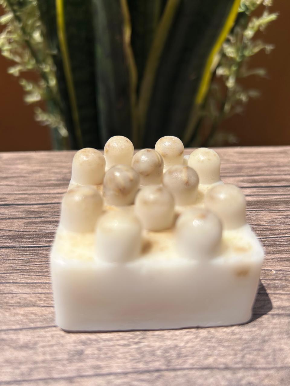 Jabón Exfoliante de Arroz con Avena y Maracuyá