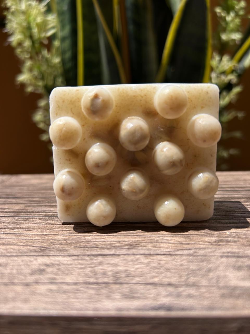Jabón Exfoliante de Arroz con Avena y Maracuyá